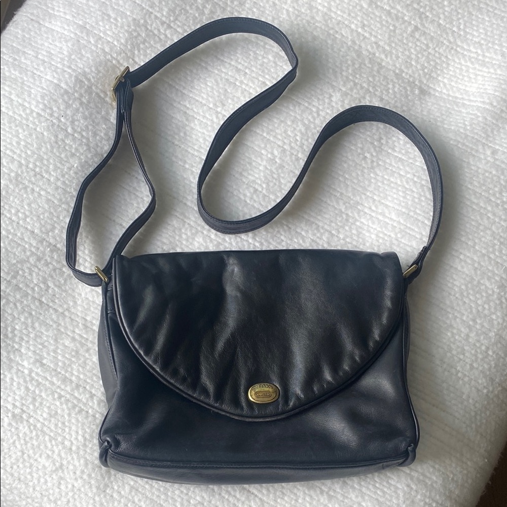 Classic Vintage Lube Italy Black Leather Shoulder Bag ⭐️💛